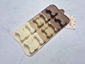 Molde silicona tricolor bombones huesos diferentes 